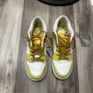 Nike Dunk Low Retro 
Color: Bronzine, Coconut Milk, Saturn, Gold, & Sail